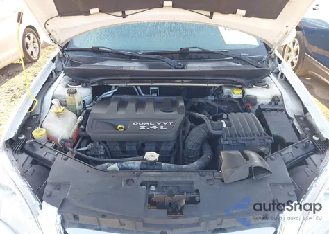 2012 Chrysler 200 Touring z USA, uszkodzony, nr VIN 1C3CCBBB2CN131747